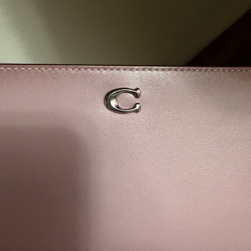 Coach Wallet - Picture 10 of 10